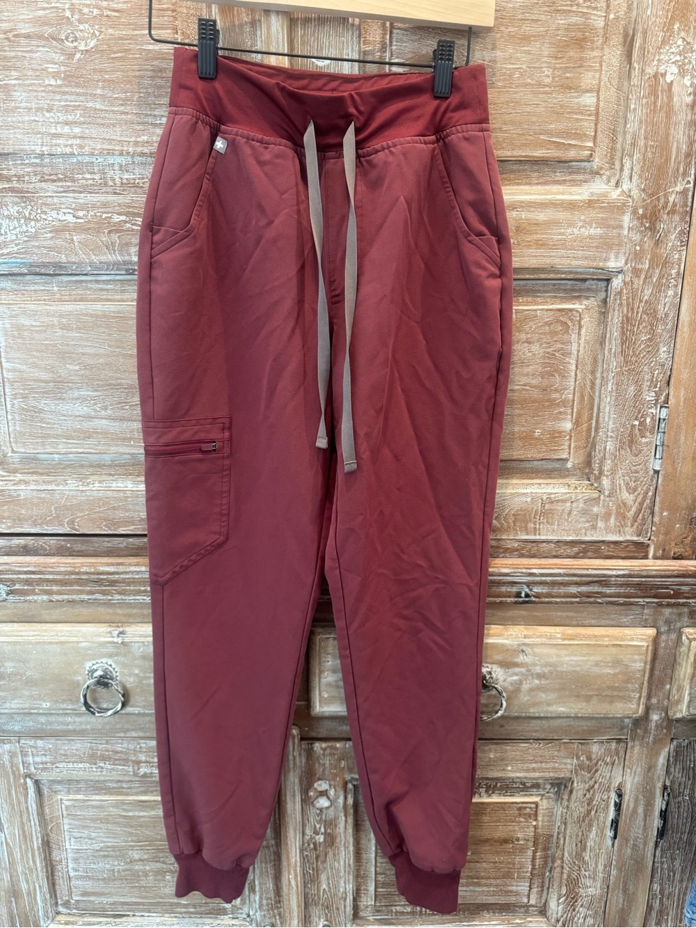 FIGS Zamora High Waisted Jogger Scrub Pants Pockets Maroon Burgandy XS Medical